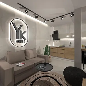 ύρια House's Διαμέρισμα